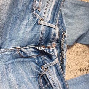 AE ripped Capri jeans